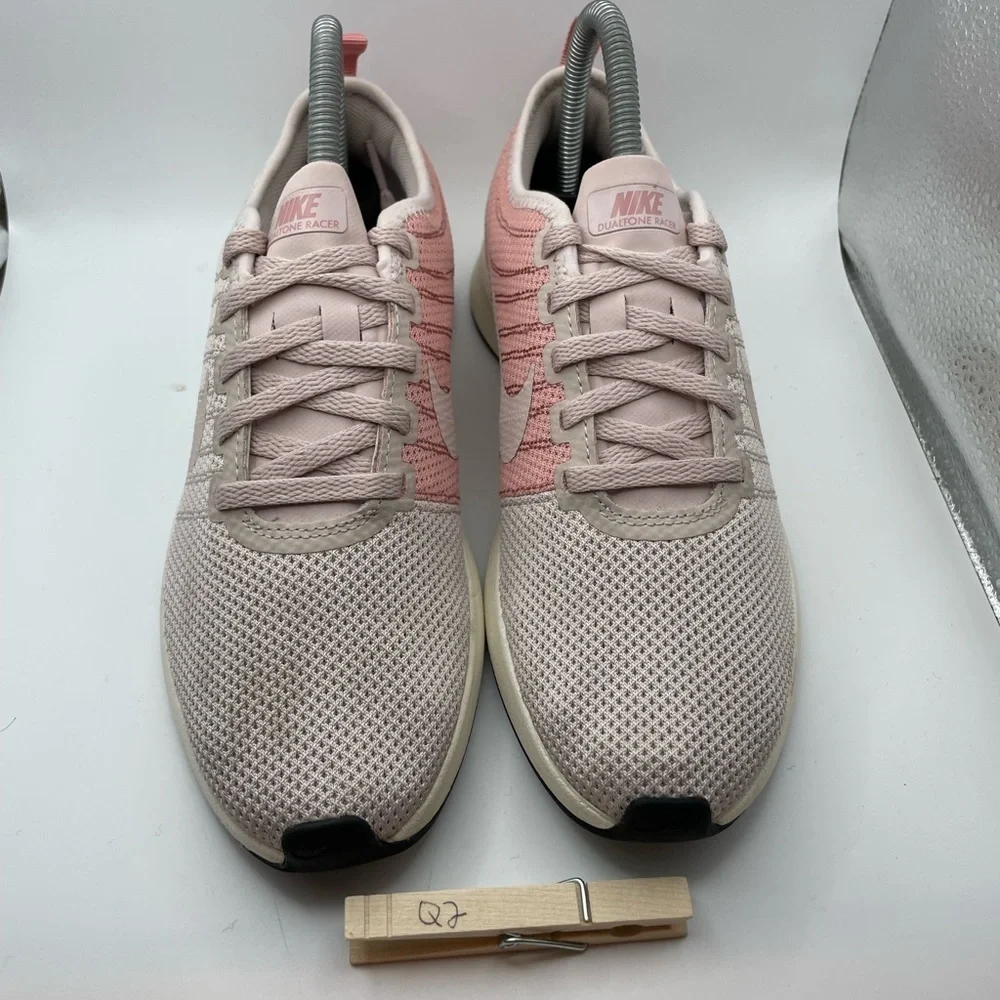 Nike Dualtone Racers women’s pink sneakers size 7